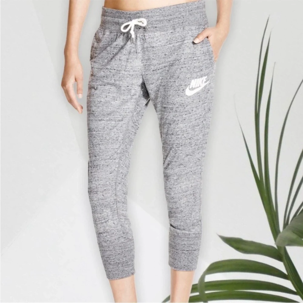 Nike Women's Heather Gray Organic Cotton Sweatpants Size Small